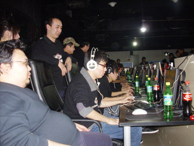 感谢你们的支持 - florescent 在 R 指控后首次露面