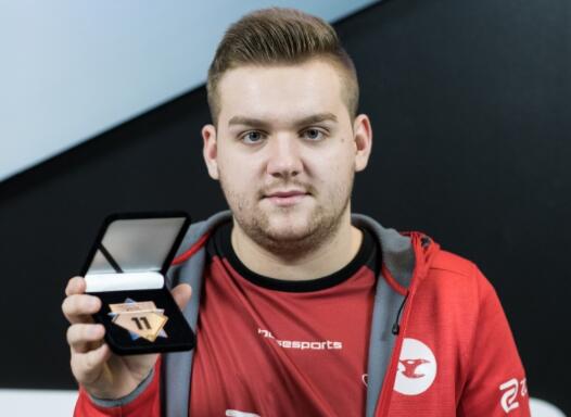 LCK官方发布2022年观众收视数据：夏决观看人数60%是中国人