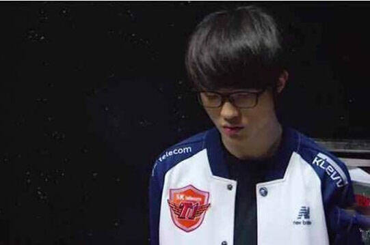 电竞比分网：CSGO A队镀金大赚，es3tag即将加盟C9