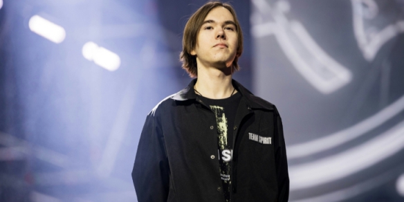 RNG战胜JDG，又是让二追三，管泽元施法YYDS！